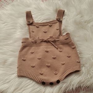 Boutique knit romper 6-12 months.  Worn once for photos 📷.